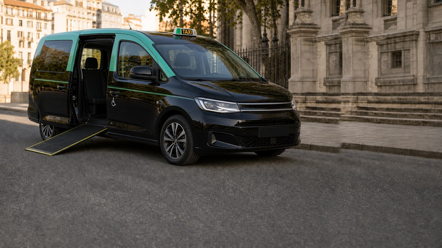 Táxi adaptado para mobilidade reduzida com rampa