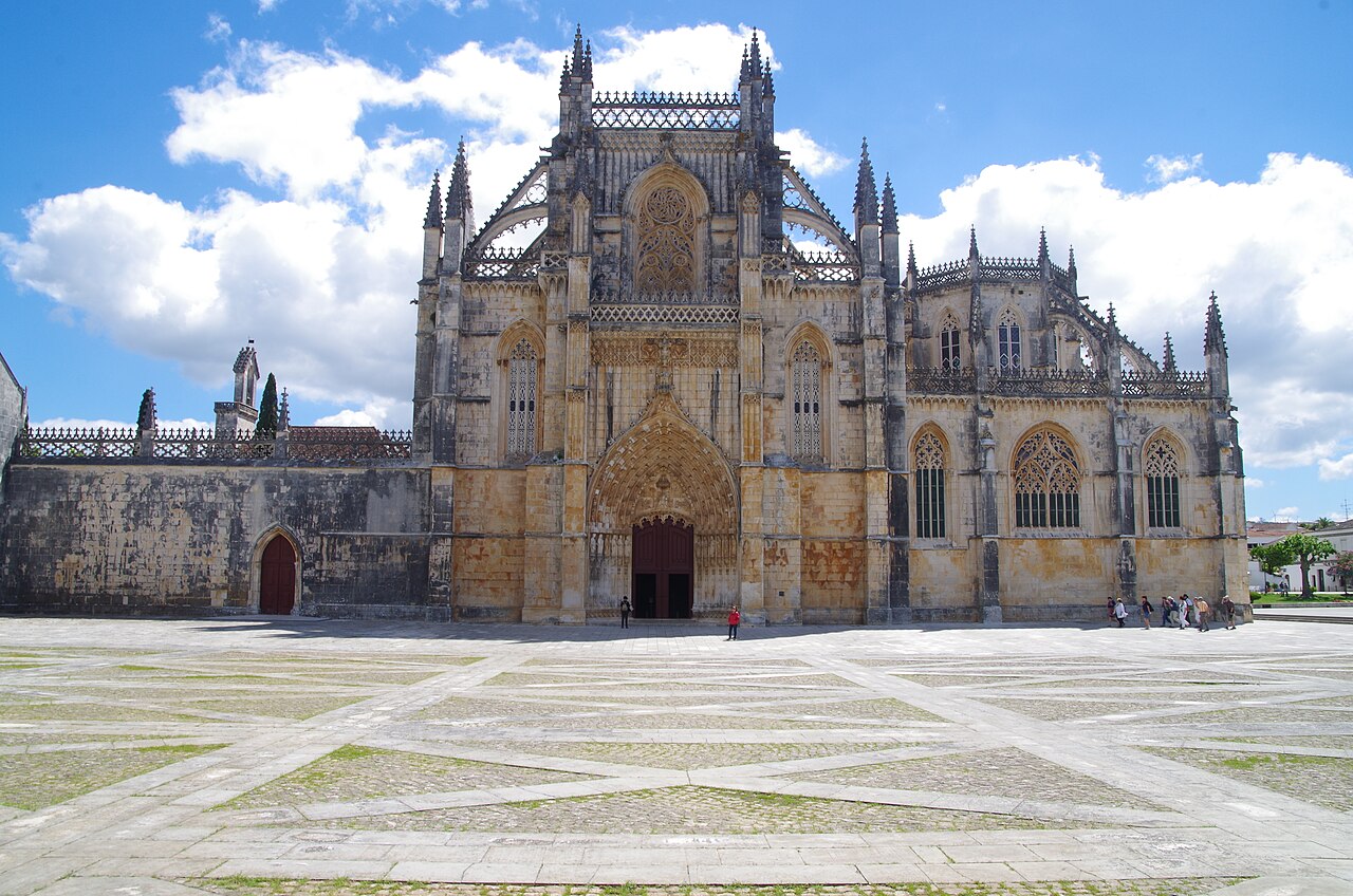 Fachada principal do Mosteiro da Batalha