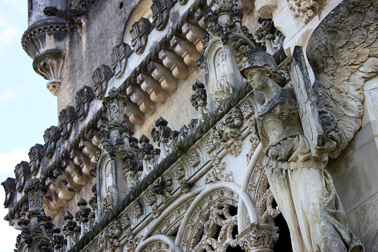 Pormenor da fachada do Palácio do Buçaco